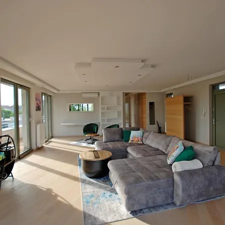Silver Delux Apartment